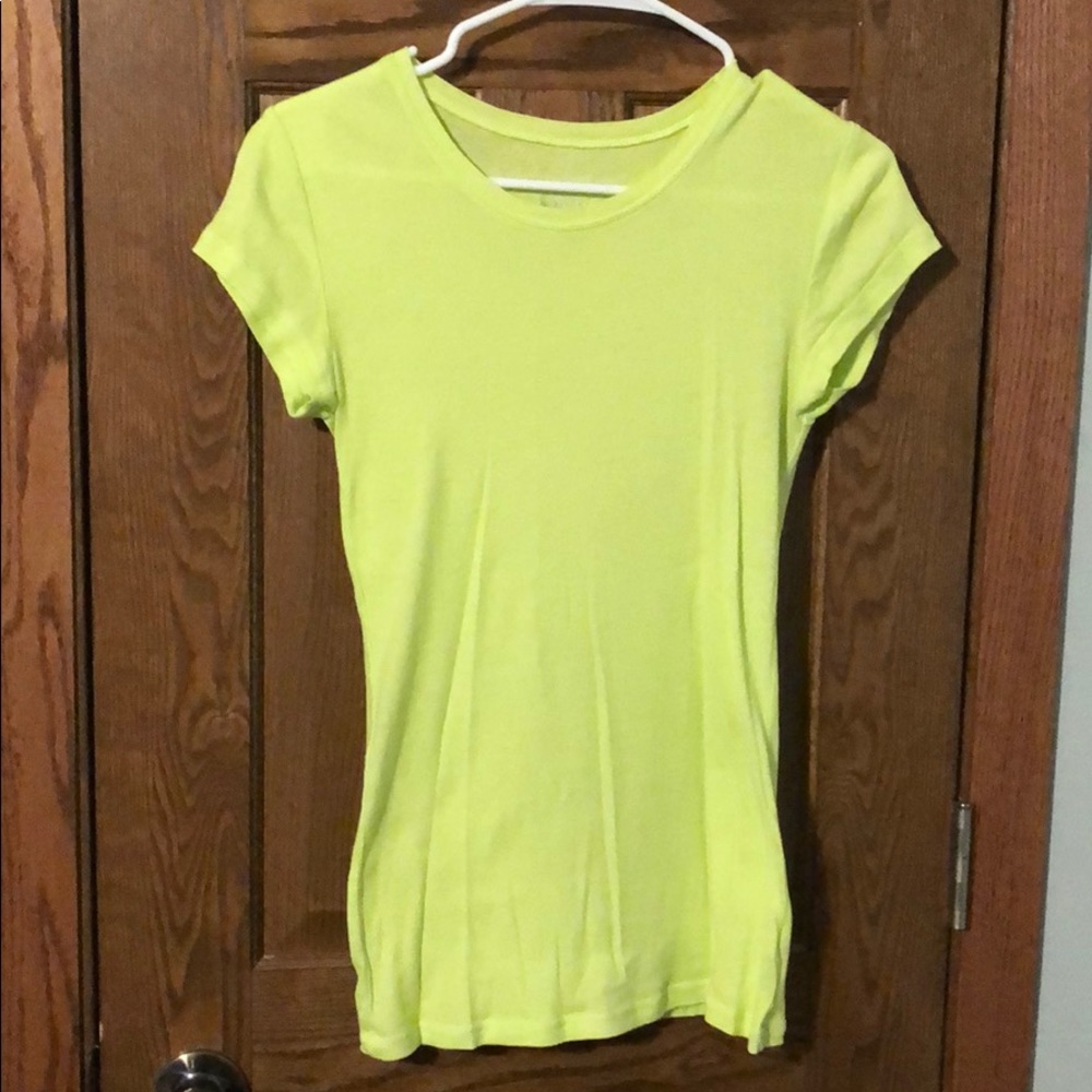 Arizona Jean Company plain lime green tee